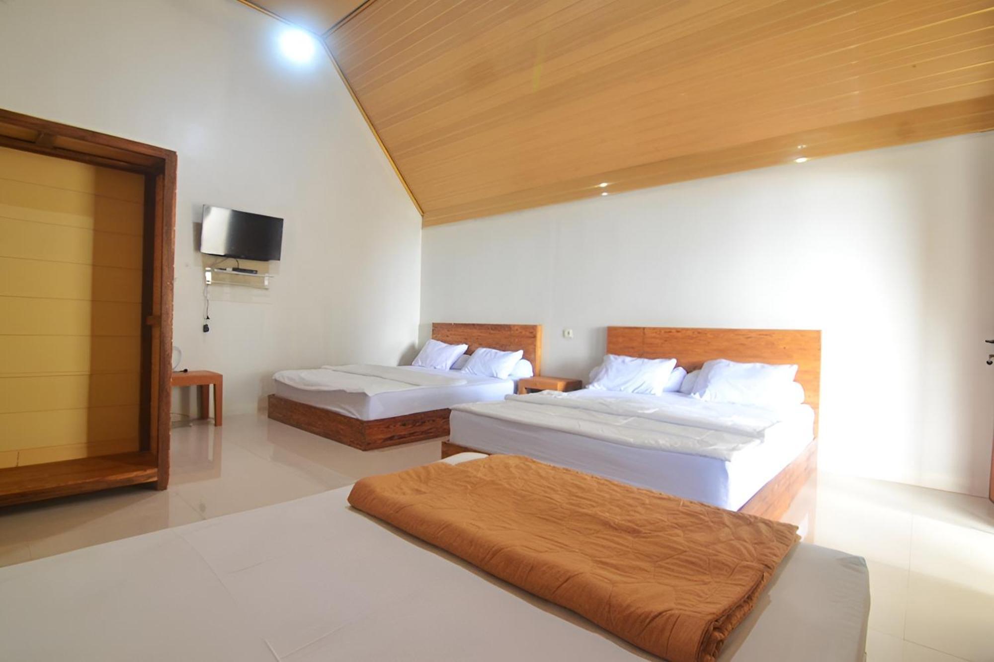 Villa Kopiori Yogyakarta Exteriör bild