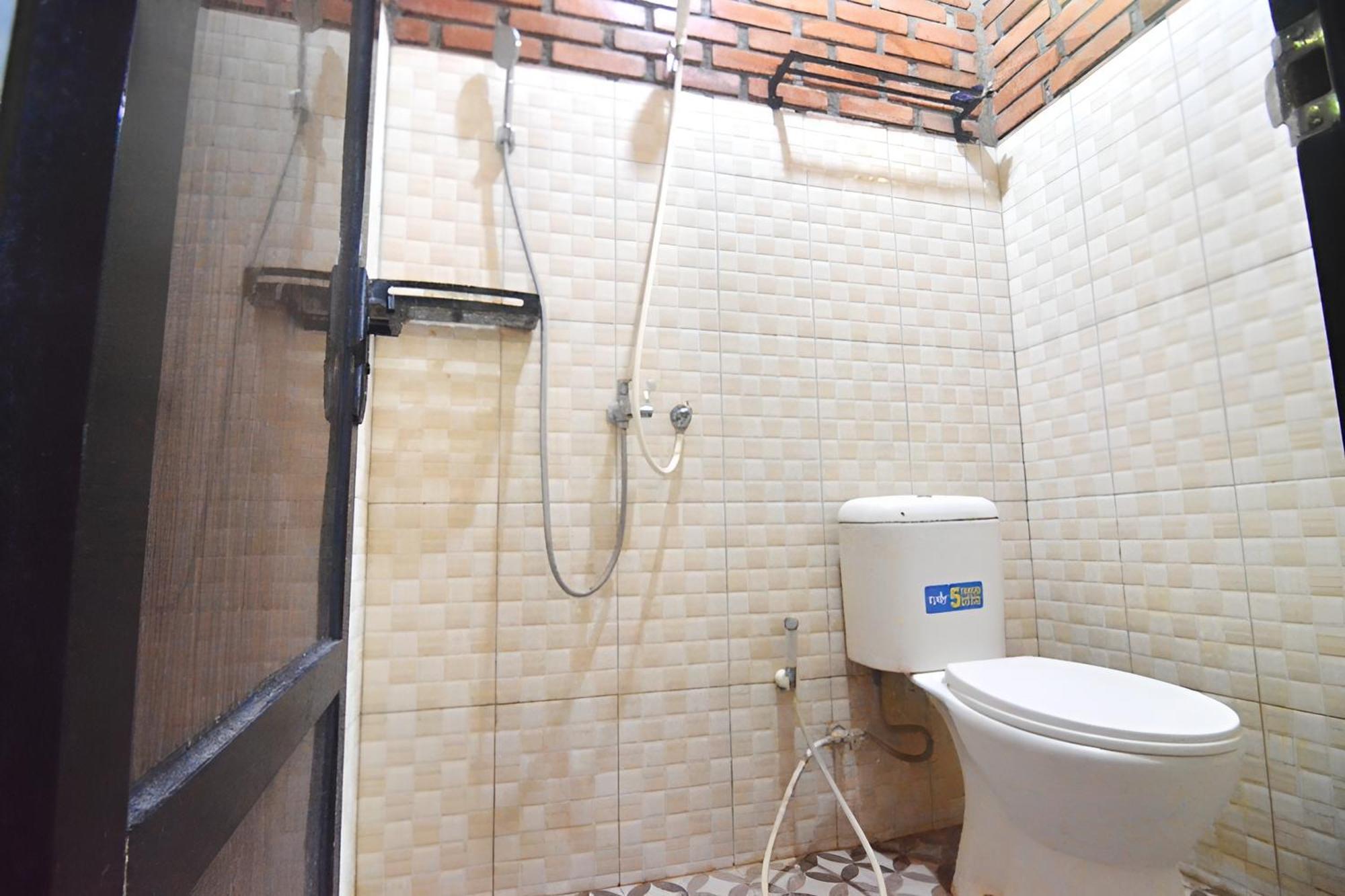 Villa Kopiori Yogyakarta Exteriör bild