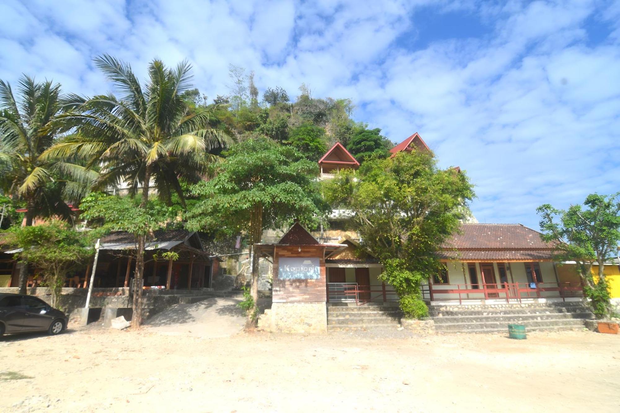 Villa Kopiori Yogyakarta Exteriör bild
